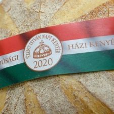 A  Magyarok kenyere program az összetartozás ünnepe