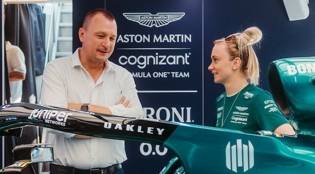 Az Aston Martin szimulátorpilótájával, autós kaszkadőrel, W Series versenyzővel koccintottunk